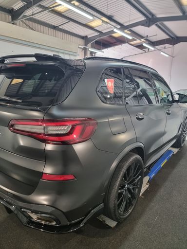 BMX X5 Satin black wrap